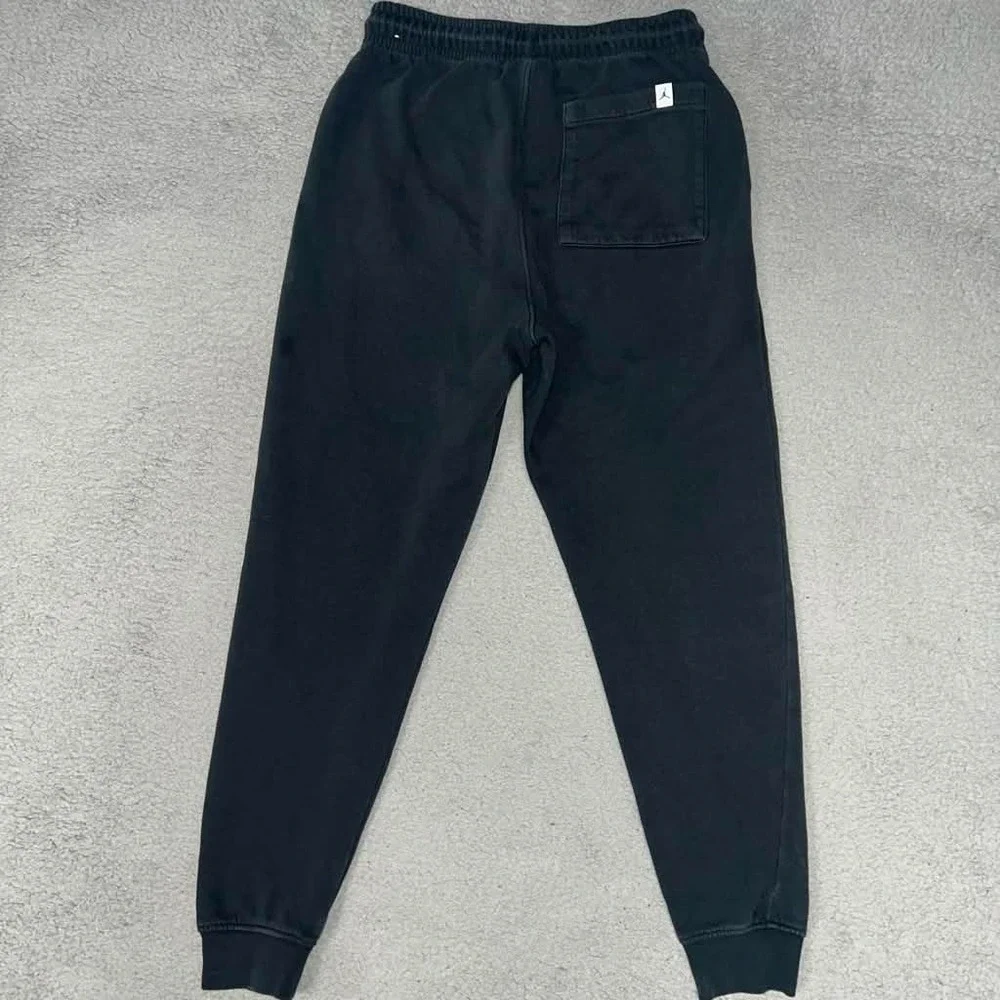 Jordan Essentials Holiday Sweatpants Men's Sz S Black Fleece Gold Jumpman Jogger